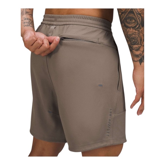Lululemon Relaxed Fit Training Shorts Rover Brown L - Picture 2 of 8